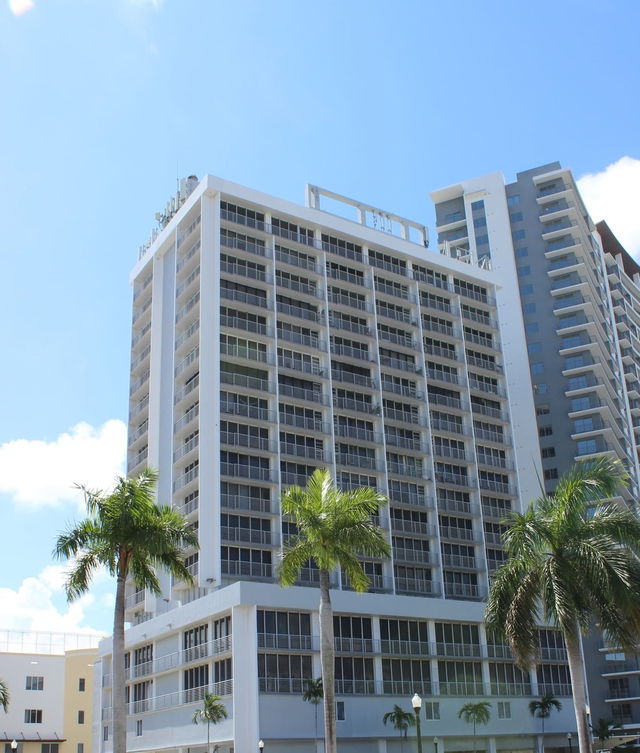 1720 Harrison Street  photo 2